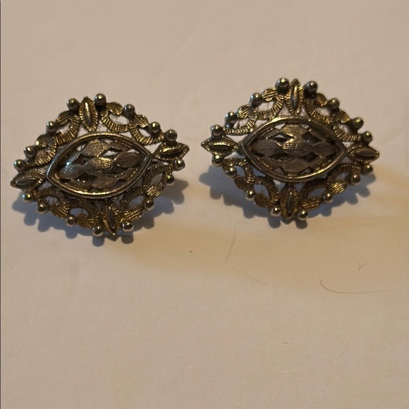 Vintage Estste Assorted Clip  On Earrings Lot - Picture 6 of 8